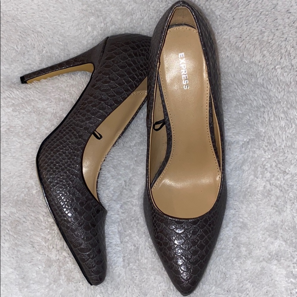 Express Heels